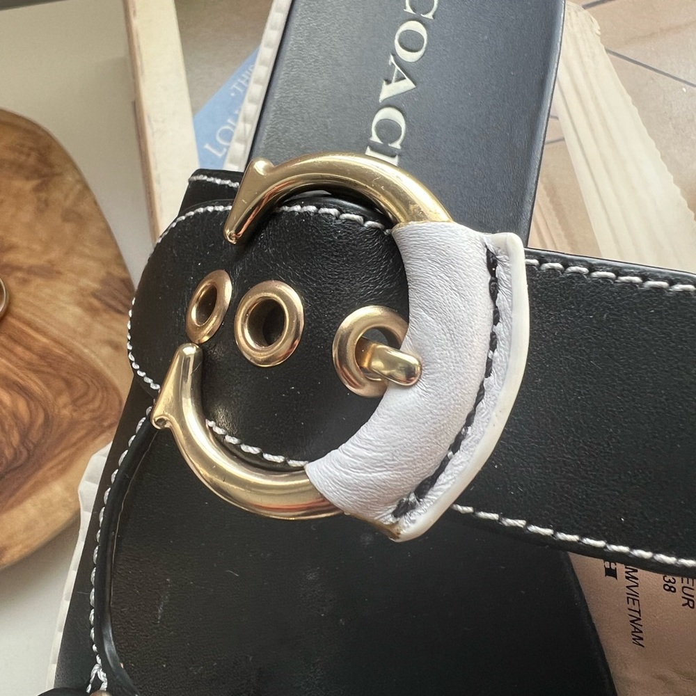 Coach Sandals - Picture 5 of 5